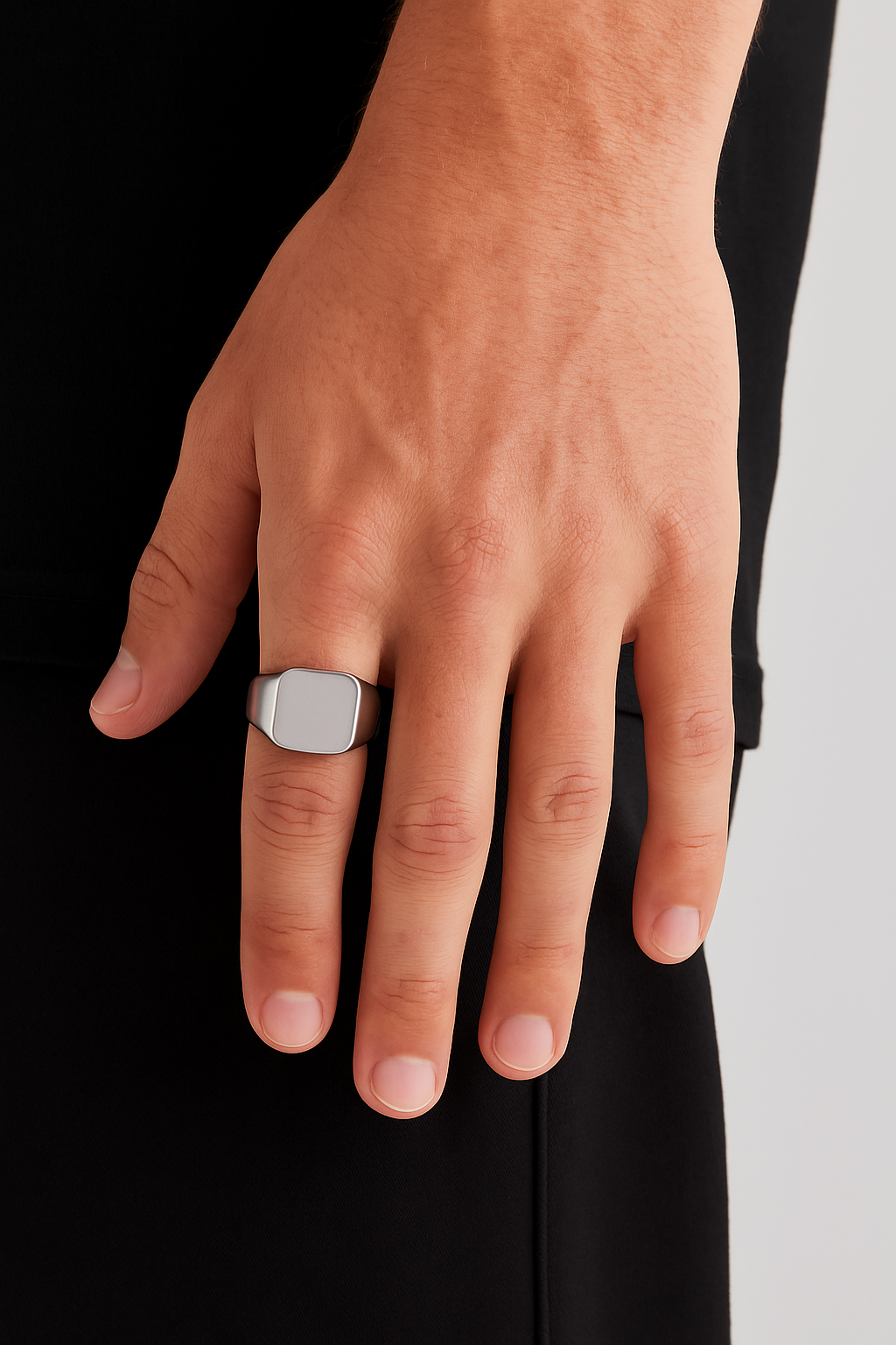 Classic Signet Ring (Silver)